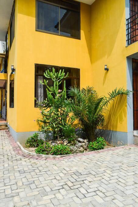 Len Apartments Dar es Salaam Exterior photo