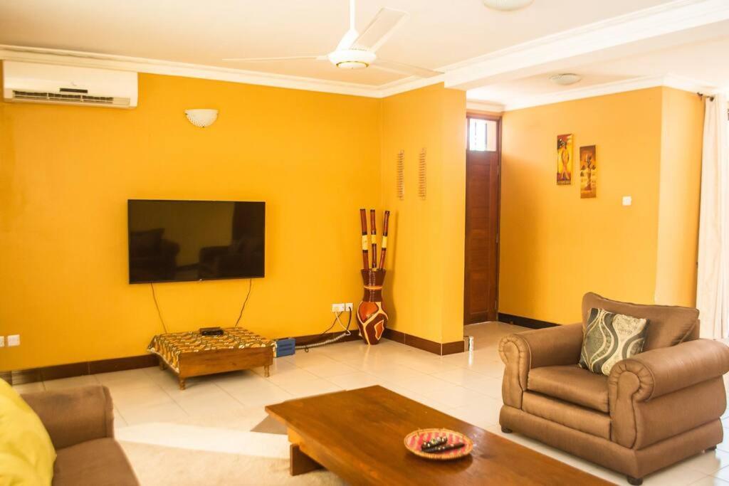 Len Apartments Dar es Salaam Exterior photo